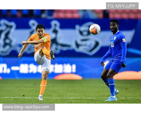 长春寒潮来袭亚泰队员迎战低温全力备战保级生死战